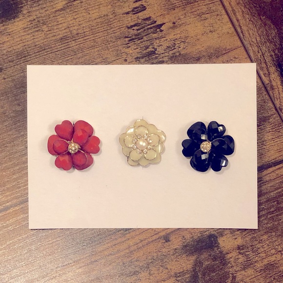 Set of 3 Colored Flower Cocktail Rings in Gold - Picture 1 of 1
